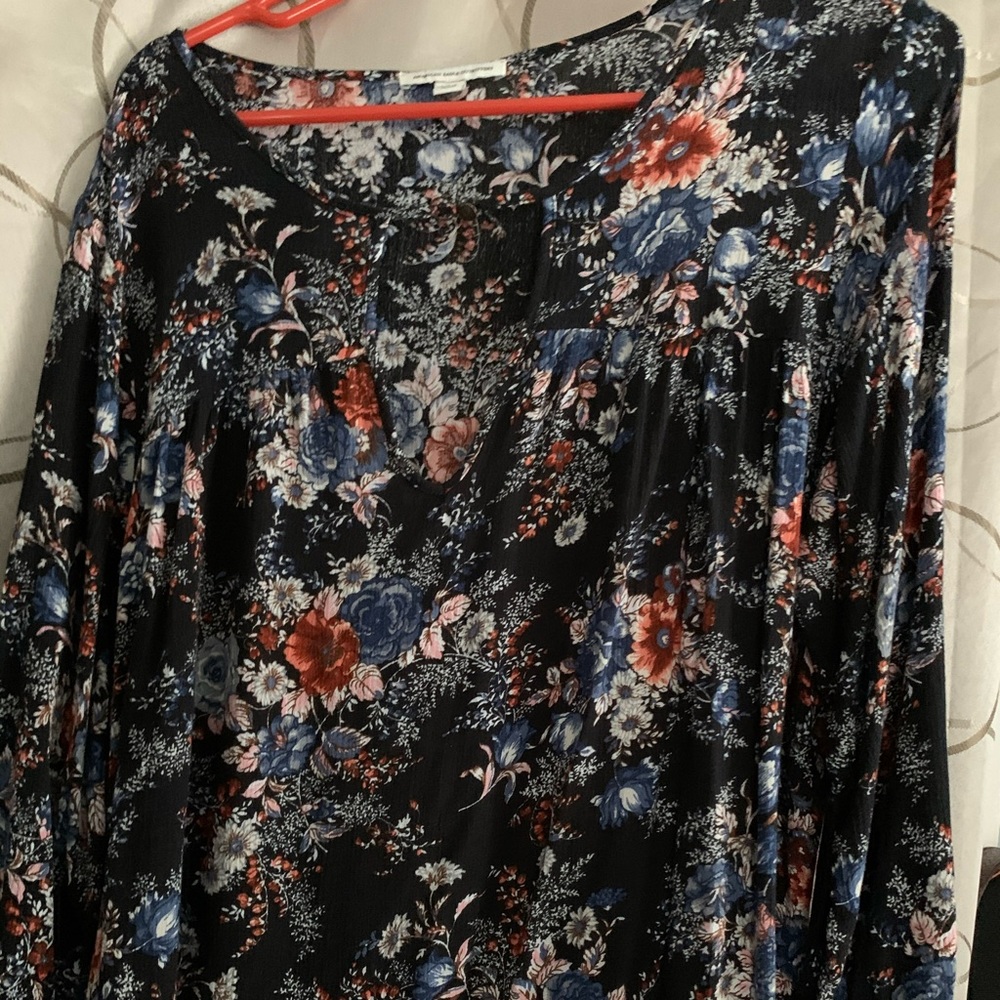Floral American Eagle outfitters blouse
